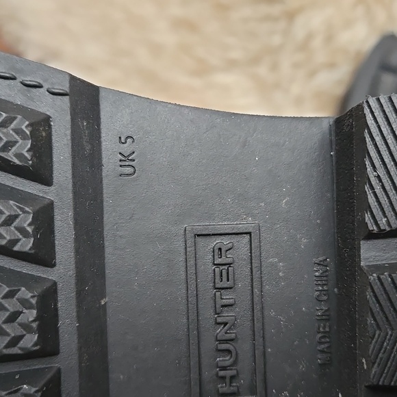 Hunter Black and Gray Winter Boots - Picture 12 of 16